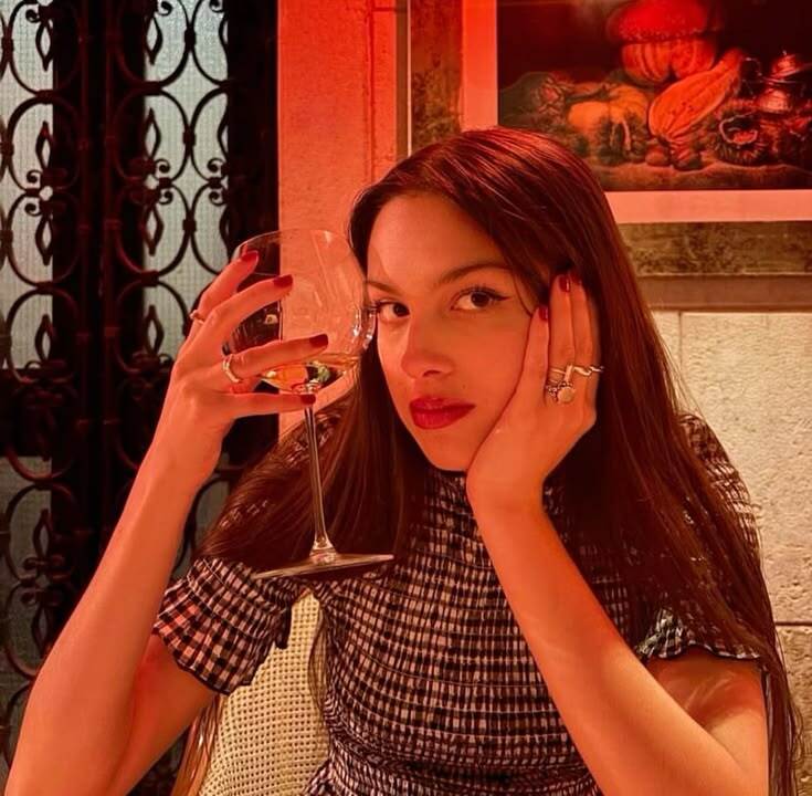 More Obsessing with Olivia Rodrigo - The Climb - Femsub/Reluctance