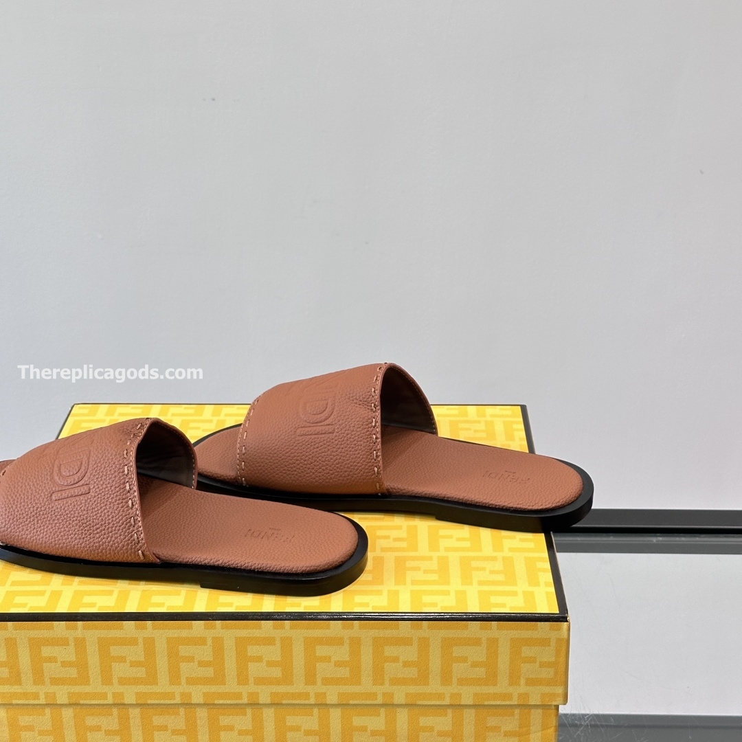 ROMA LOGO EMBOSSED SLIDES BROWN LEATHER - FD186