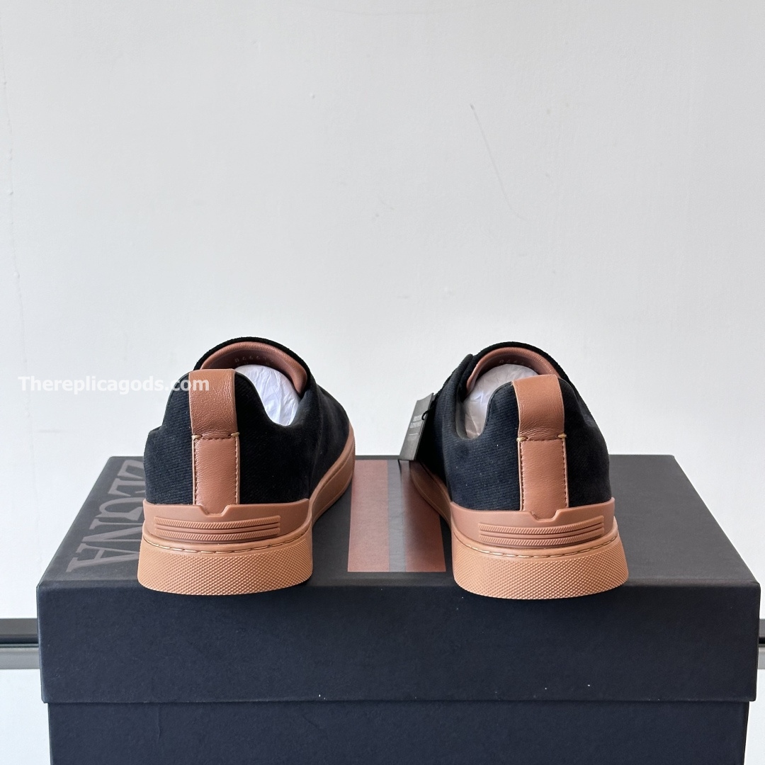 BLACK SUEDE TRIPLE STITCH SNEAKERS
