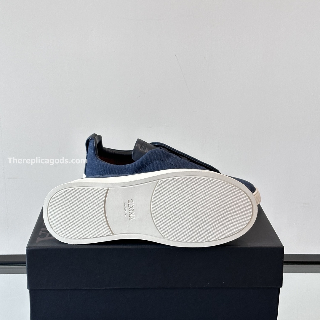 UTILITY BLUE SUEDE TRIPLE STITCH SNEAKERS