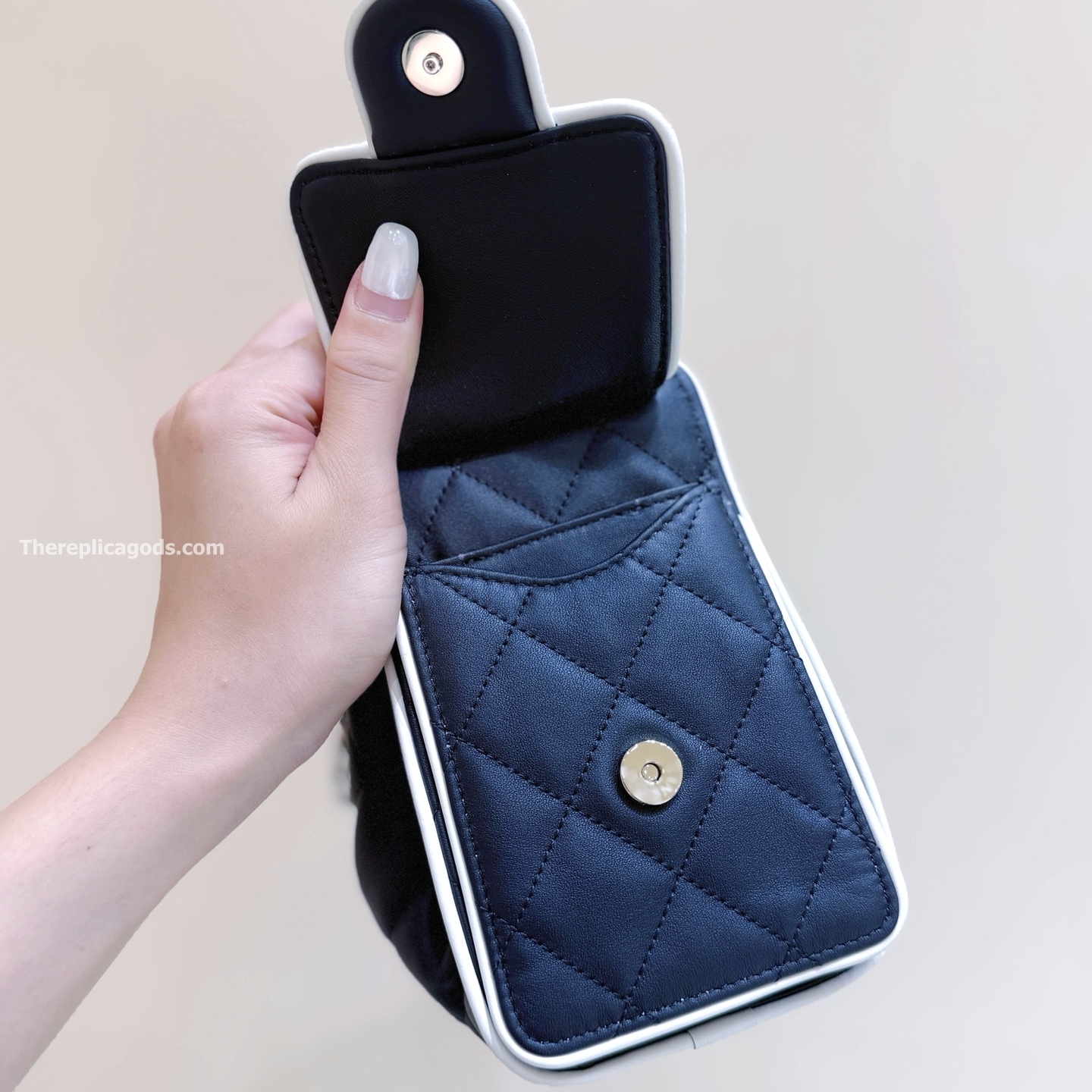 25 MINI HANDBAG BLACK CALFSKIN LEATHER