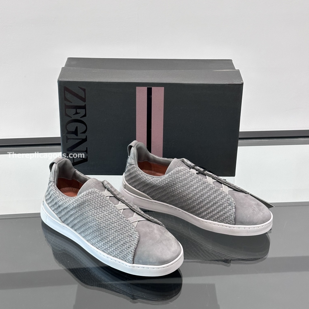 GREY LEATHER TRIPLE STITCH SNEAKERS