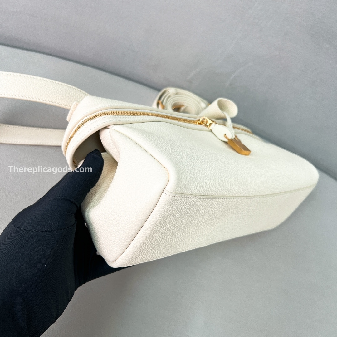 EXTRA SOFTY BAG L29 WHISPER WHITE CALFSKIN