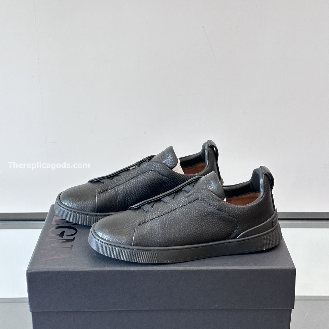 TRIPLE BLACK LEATHER TRIPLE STITCH SNEAKERS