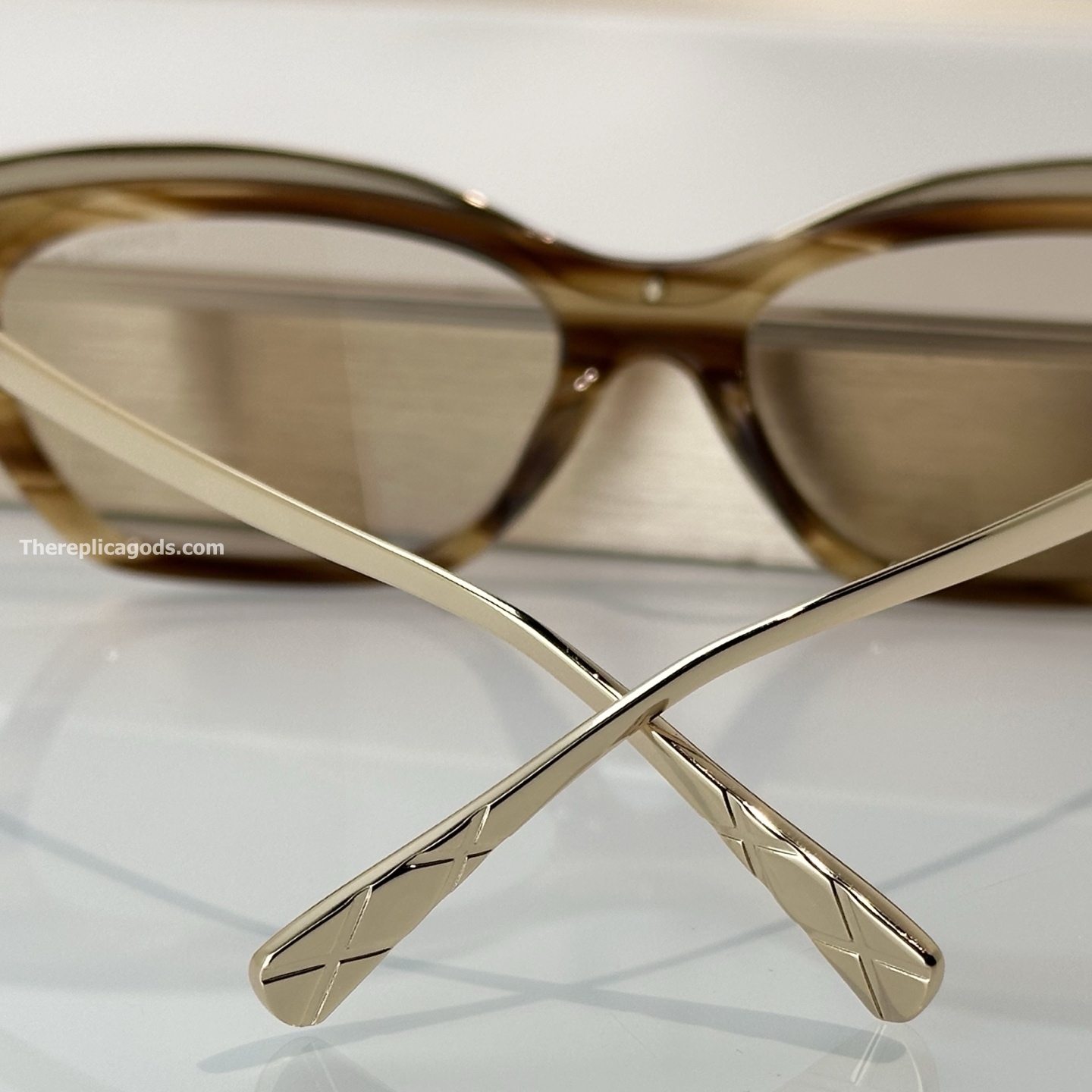 CAT-EYE SUNGLASSES IN LIGHT BROWN - SG335