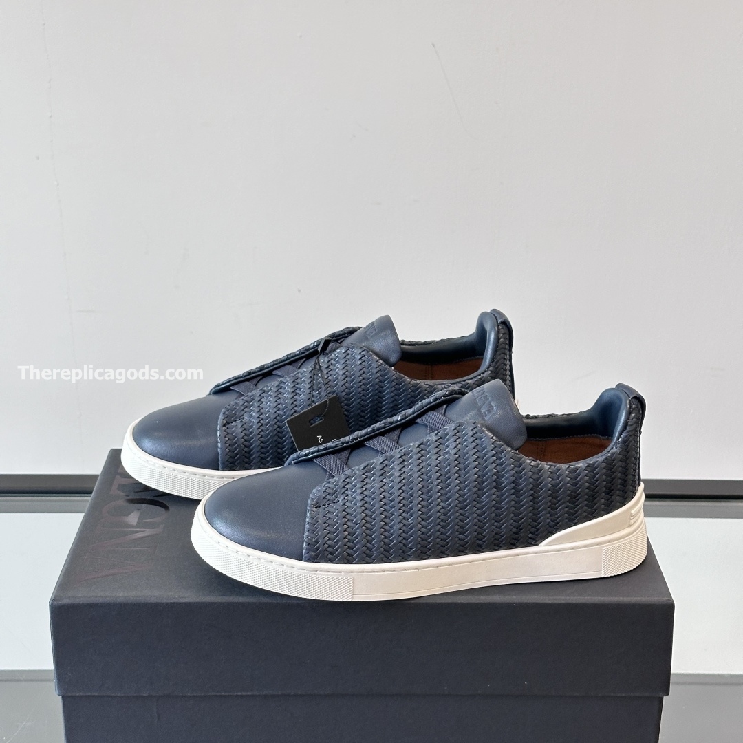 NAVY BLUE LEATHER TRIPLE STITCH SNEAKERS