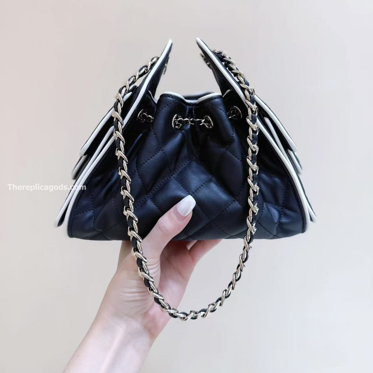 25 MINI HANDBAG BLACK CALFSKIN LEATHER