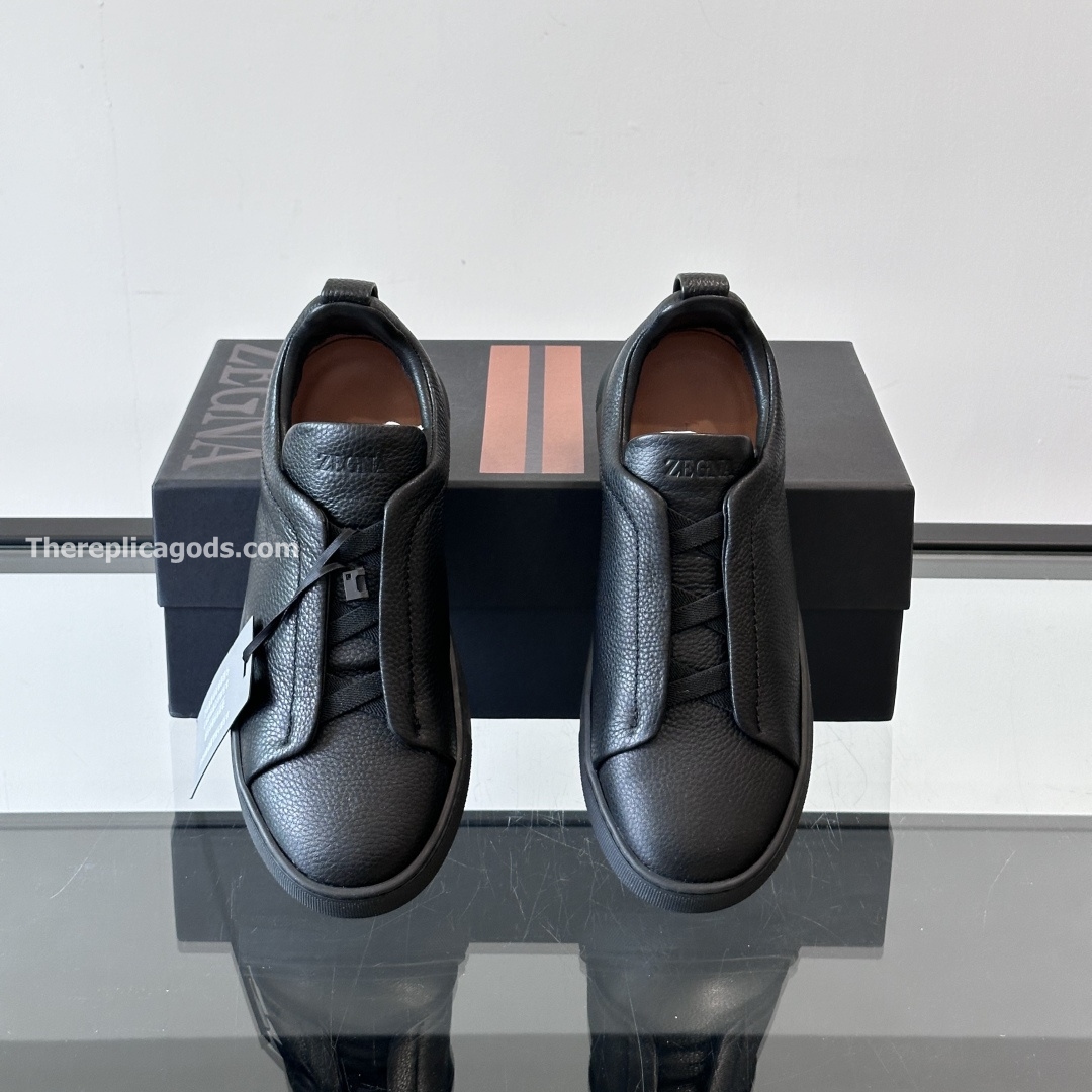 TRIPLE BLACK LEATHER TRIPLE STITCH SNEAKERS