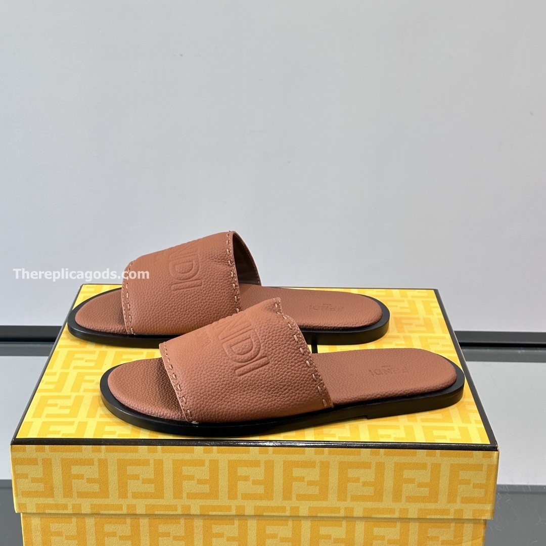 ROMA LOGO EMBOSSED SLIDES BROWN LEATHER - FD186