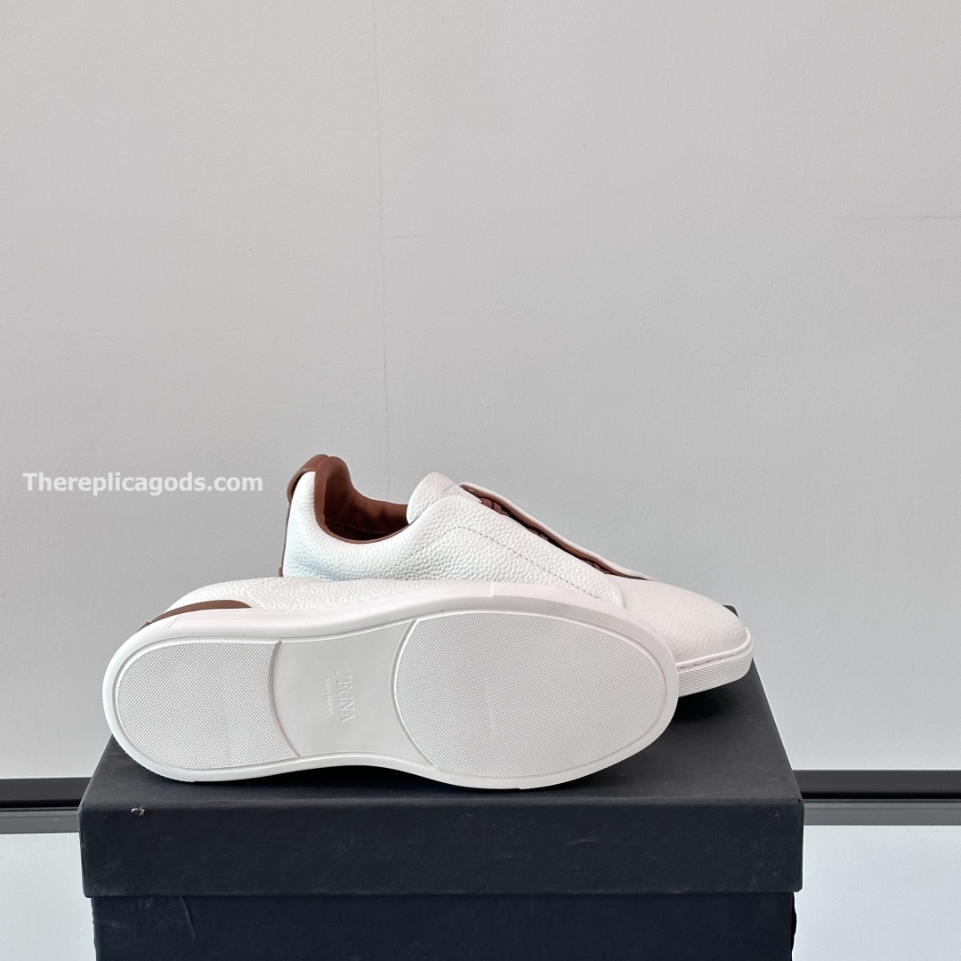 WHITE AND BROWN LEATHER TRIPLE STITCH SNEAKERS