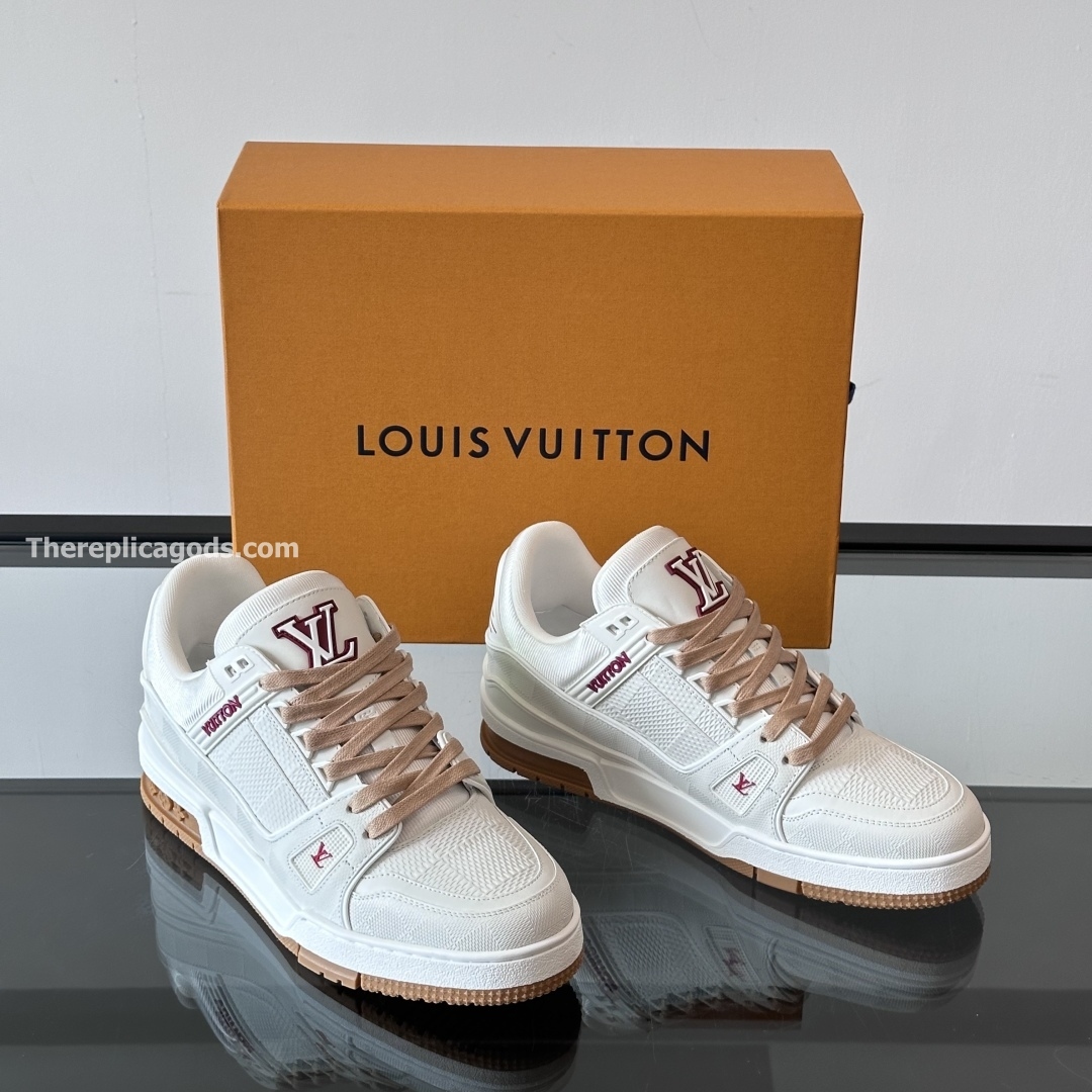 TRAINER SNEAKERS IN WHITE - LV937