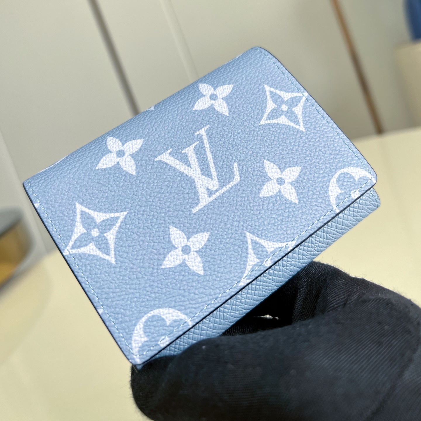 ENVELOPE BUSINESS CARD HOLDER BLUE TAIGARAMA LEATHER M14118