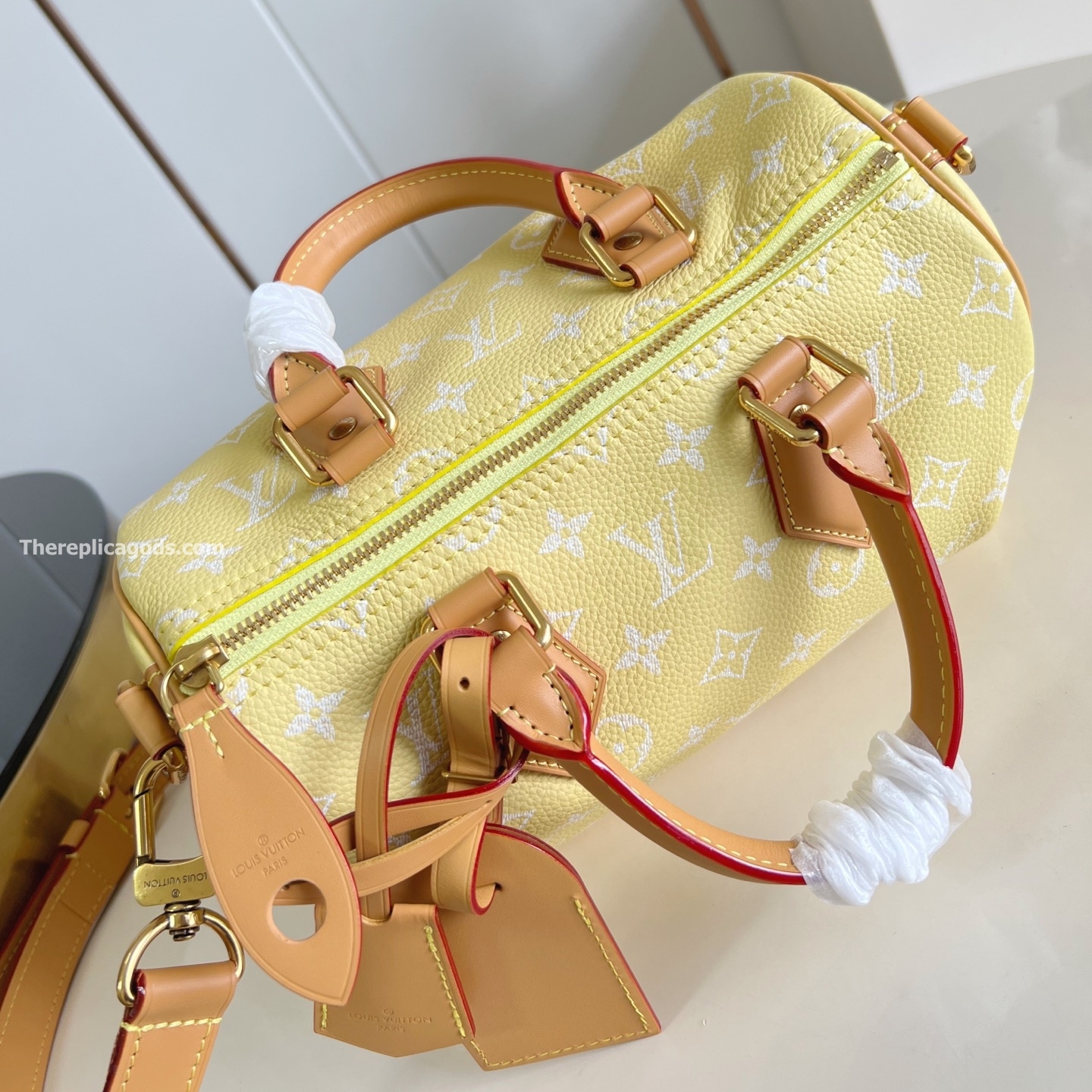 SPEEDY P9 BANDOULIERE 25 BAG IN YELLOW M24426
