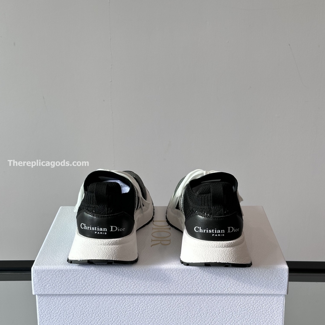 RUN'N'DI0R SNEAKERS BLACK AND WHITE TECHNICAL MESH - CD405