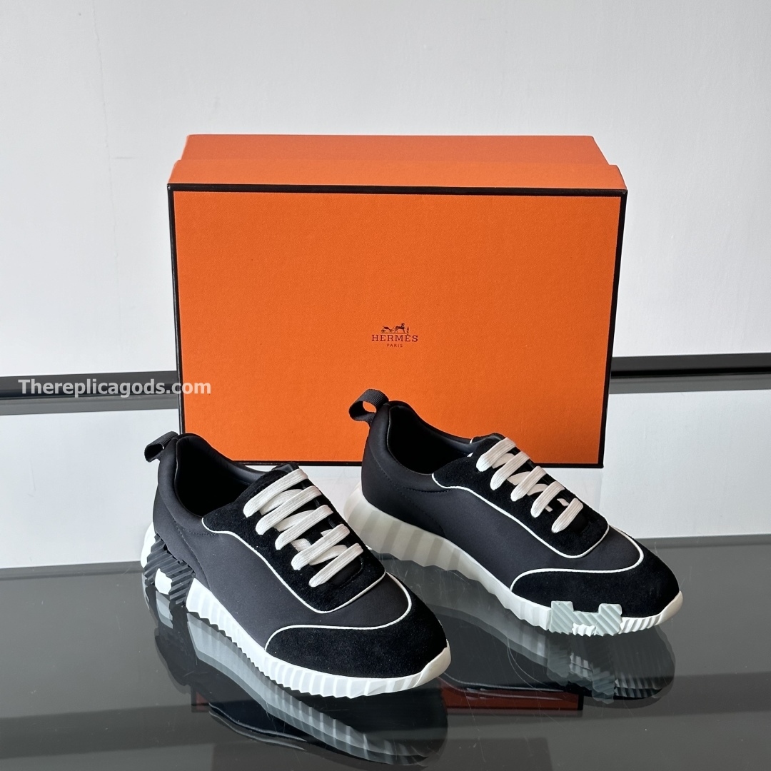 BOUNCING SNEAKERS IN BLACK - H260