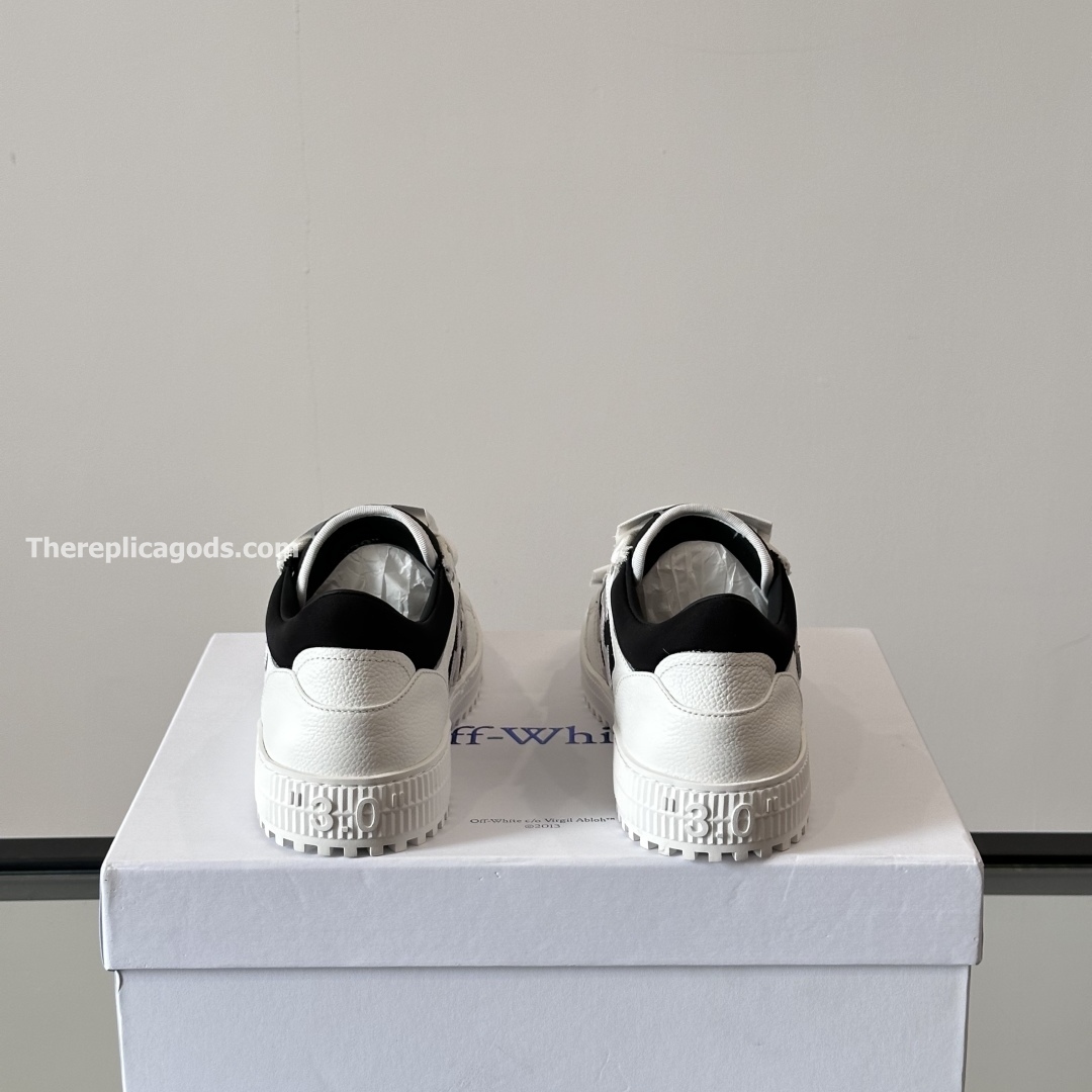 3.0 OFF-COURT SNEAKERS IN WHITE AND BLACK - OW50