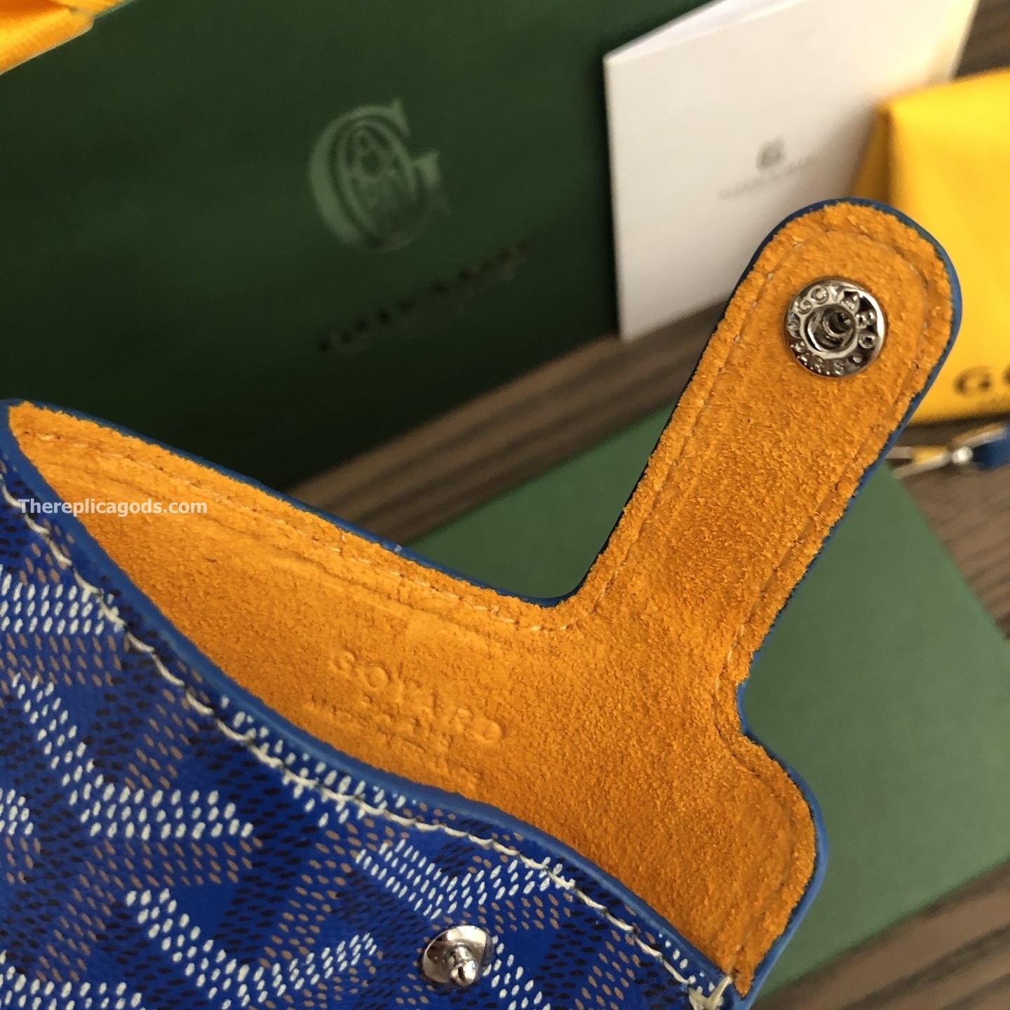 MONTMARTRE GM CASE IN BLUE