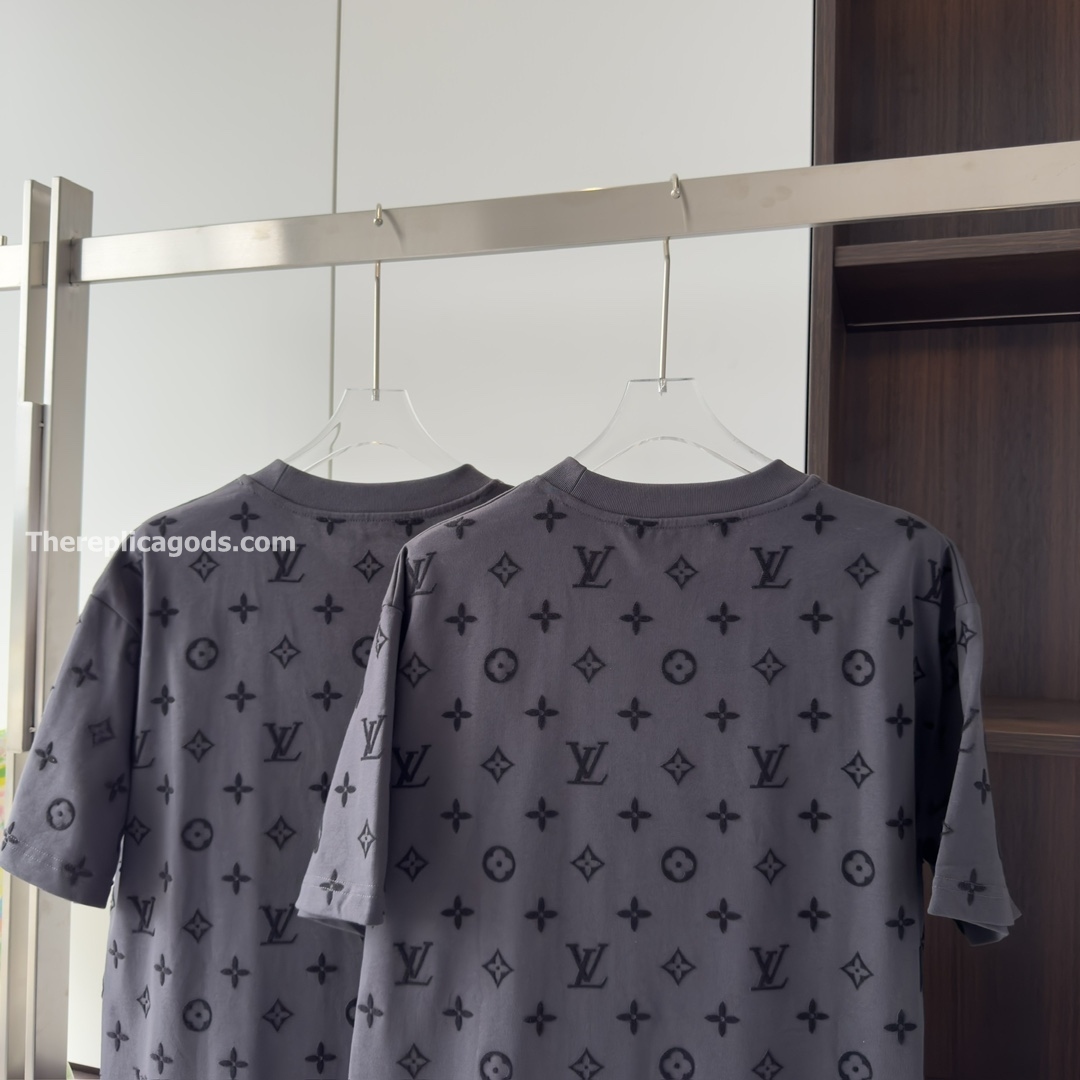 HOOK AND LOOP MONOGRAM SHORT-SLEEVE T-SHIRT IN GREY - TP646