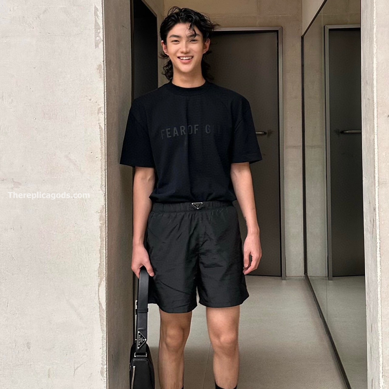 NYLON SHORTS IN BLACK - TP645