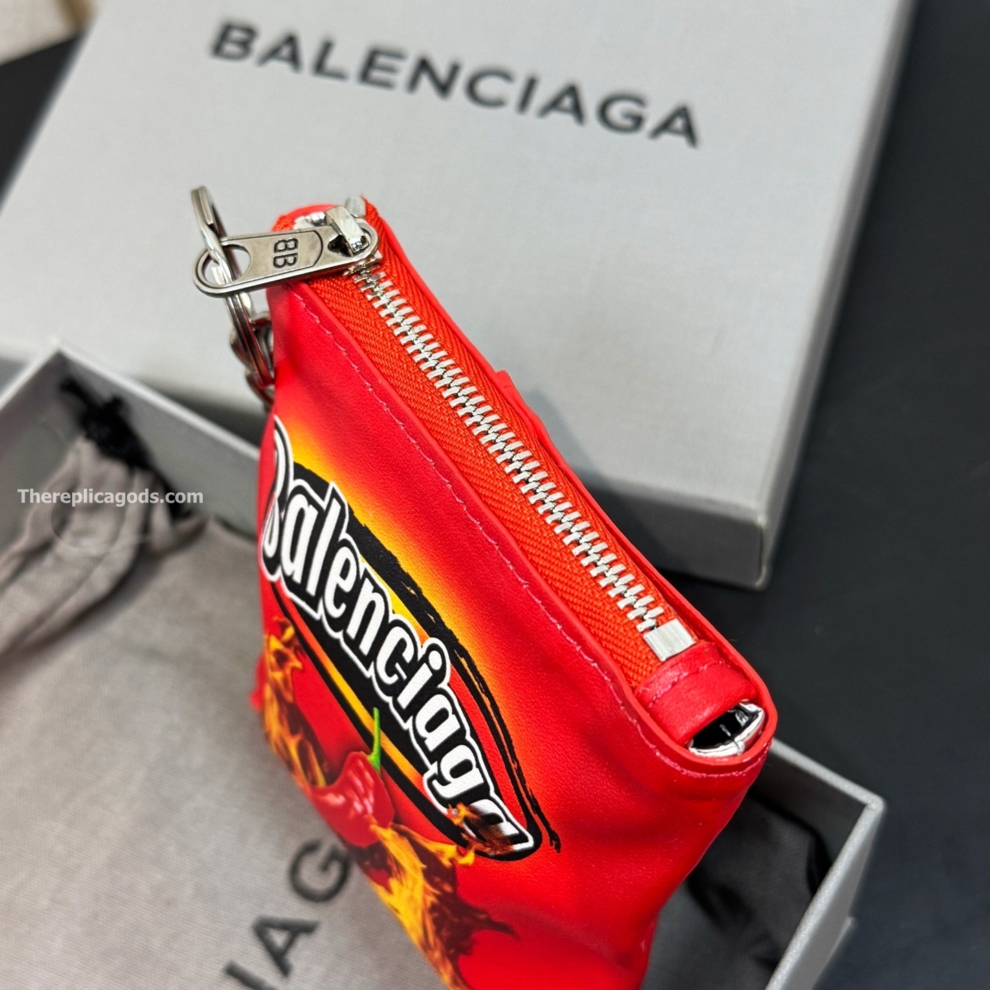 CHARM/KEYCHAIN CHIPS IN RED