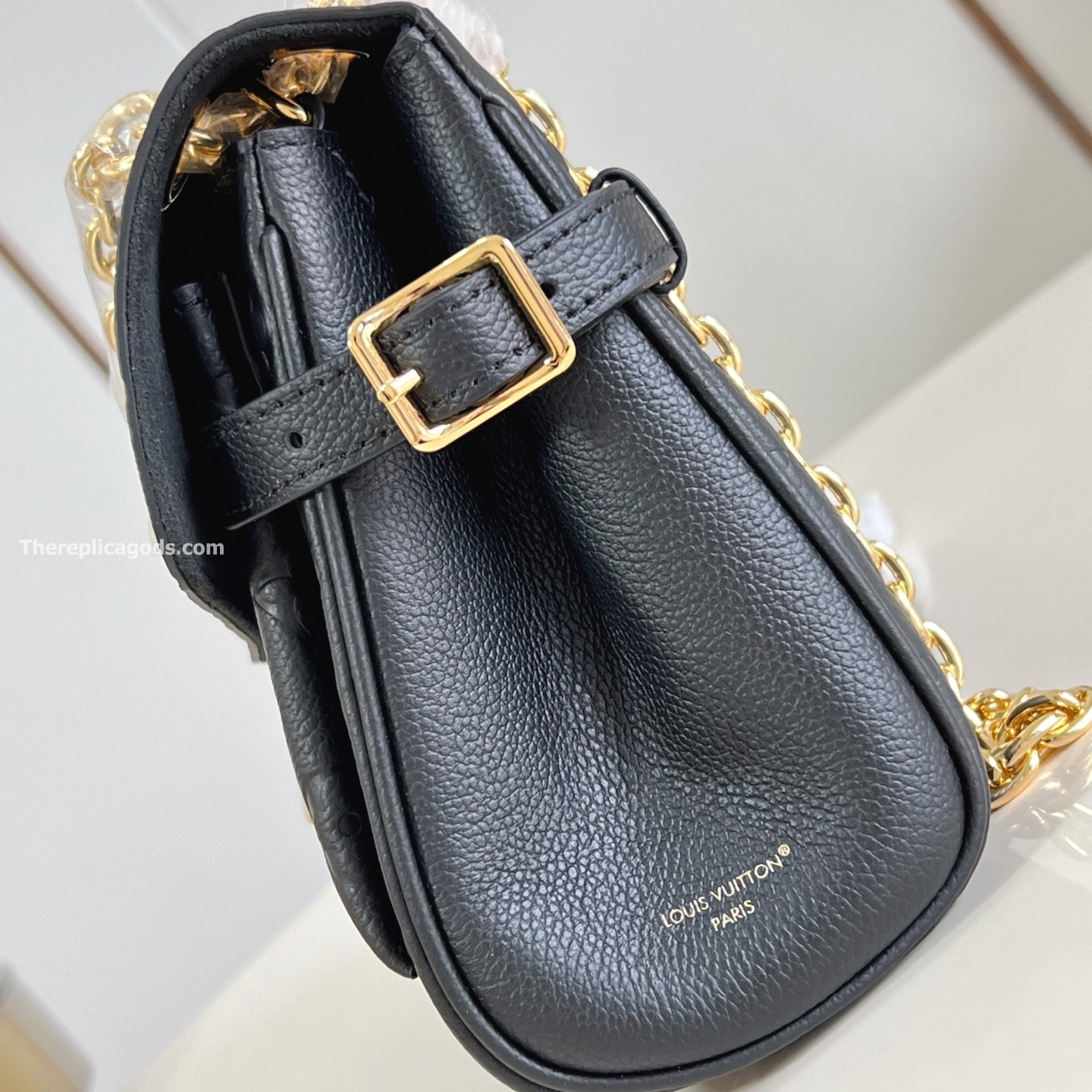 ANYTIME FLAP BAG BLACK COWHIDE LEATHER M14604