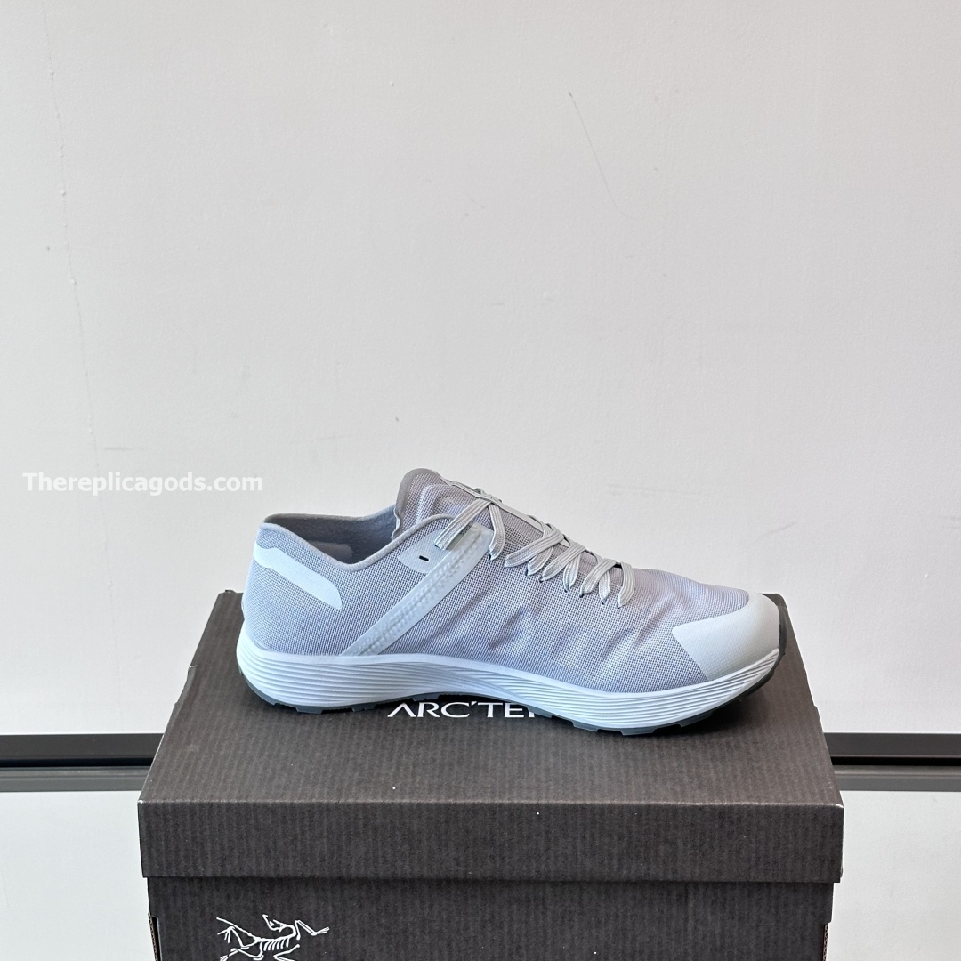 NORVAN SL 2 SNEAKERS IN LIGHT BLUE