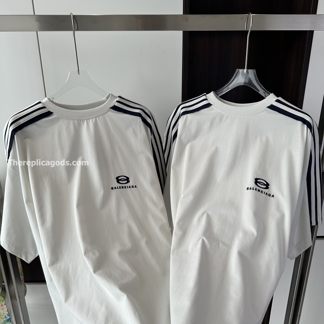UNITY SPORTS ICON OVERSIZED T-SHIRT IN FADED WHITE - TP596