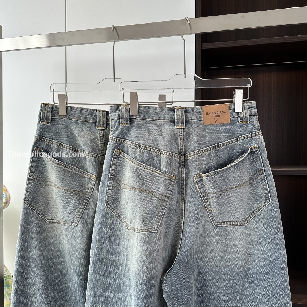 BAGGY PANTS IN STAINED IN LIGHT BLUE - TP598