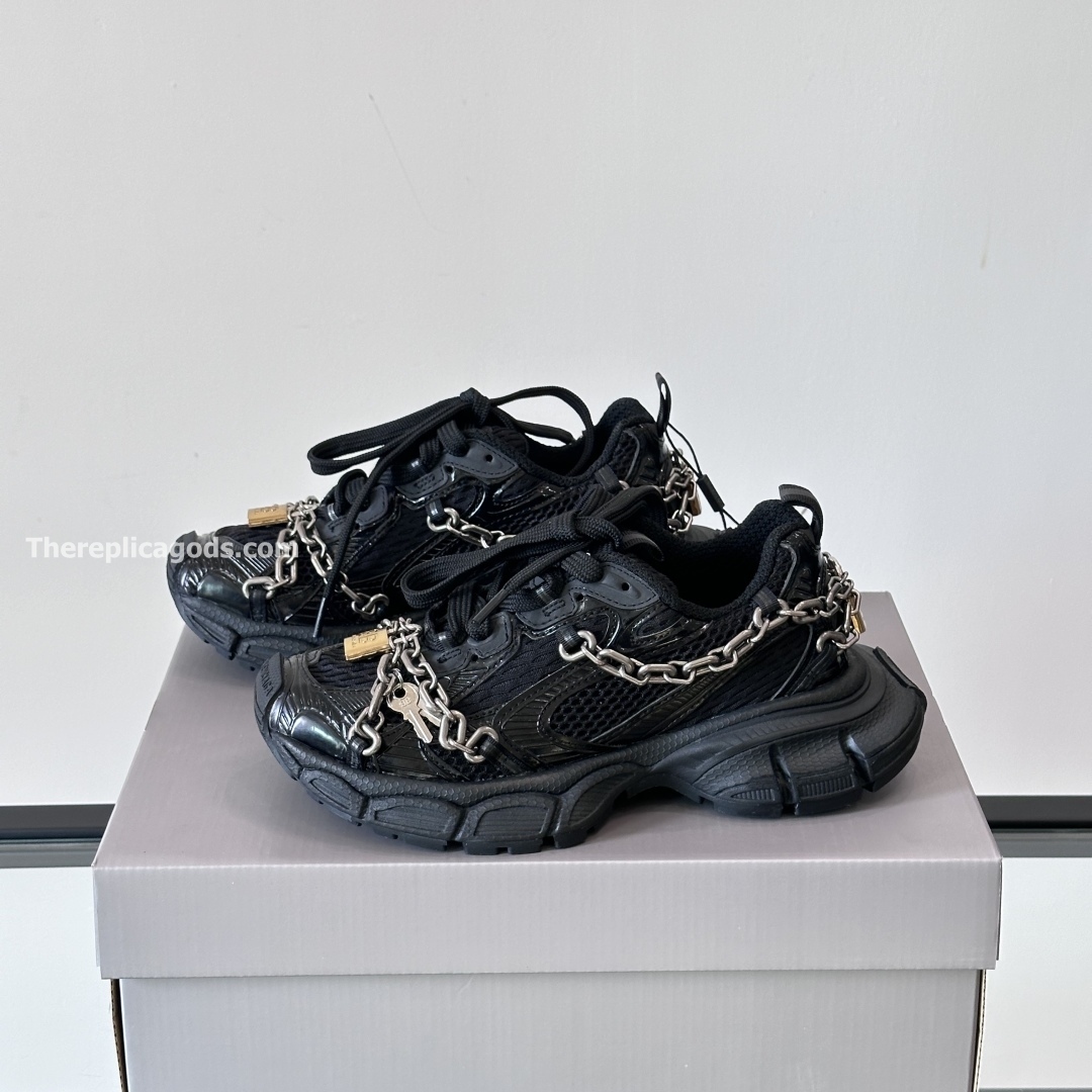 3XL CHAIN MESH SNEAKERS IN BLACK - BB274