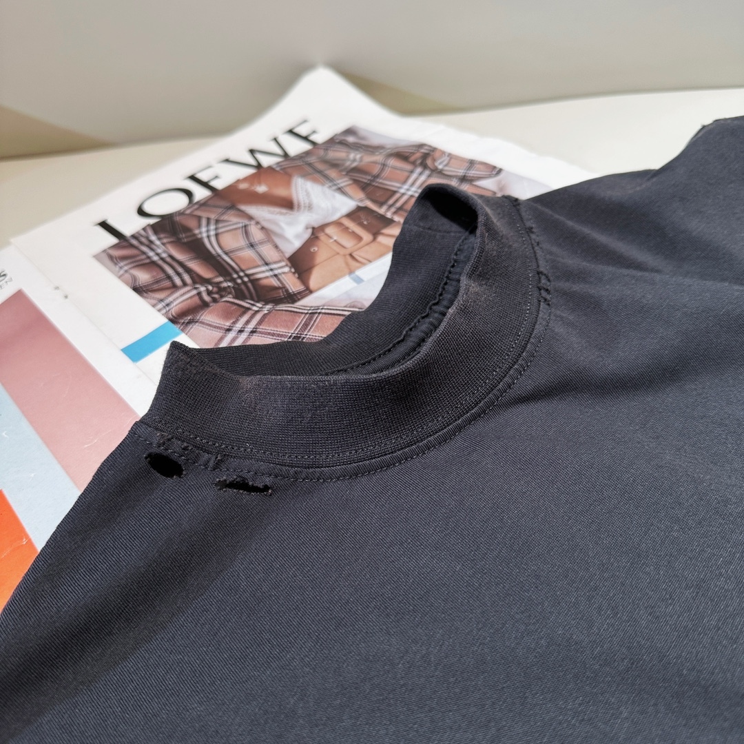 INTERNATIONAL T-SHIRT MEDIUM FIT IN FADED BLACK - TP579