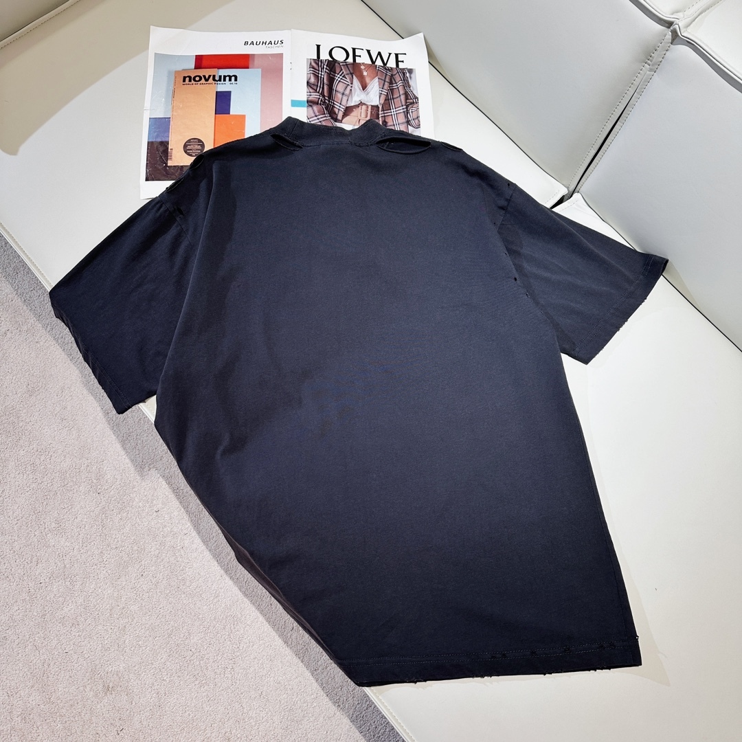 INTERNATIONAL T-SHIRT MEDIUM FIT IN FADED BLACK - TP579