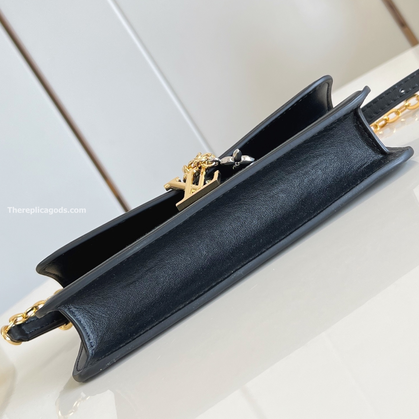 WALLET ON CHAIN LV BLOOM IN BLACK M14564