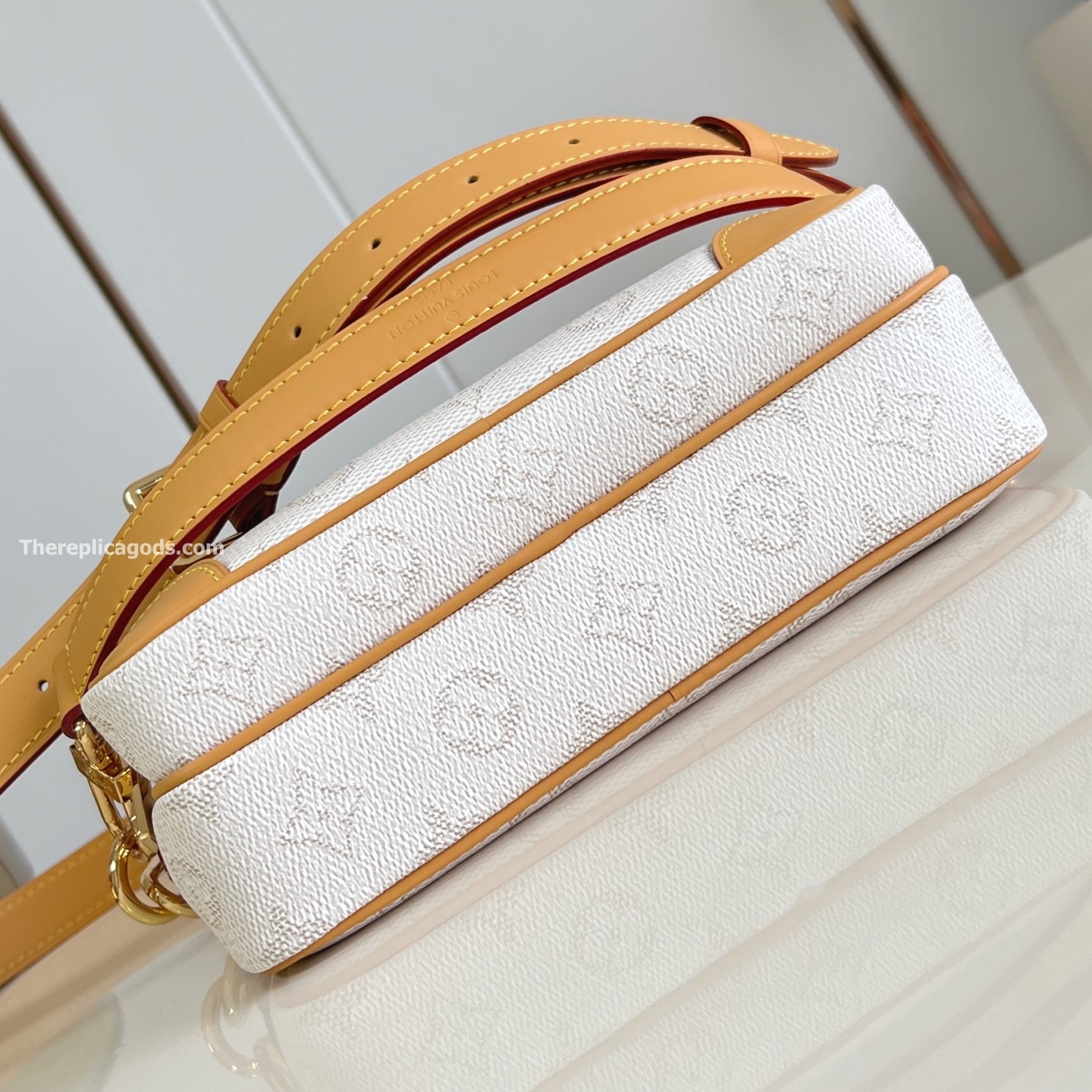NIL CROSSBAG OFF-WHITE MONOGRAM HERITAGE CANVAS M14682
