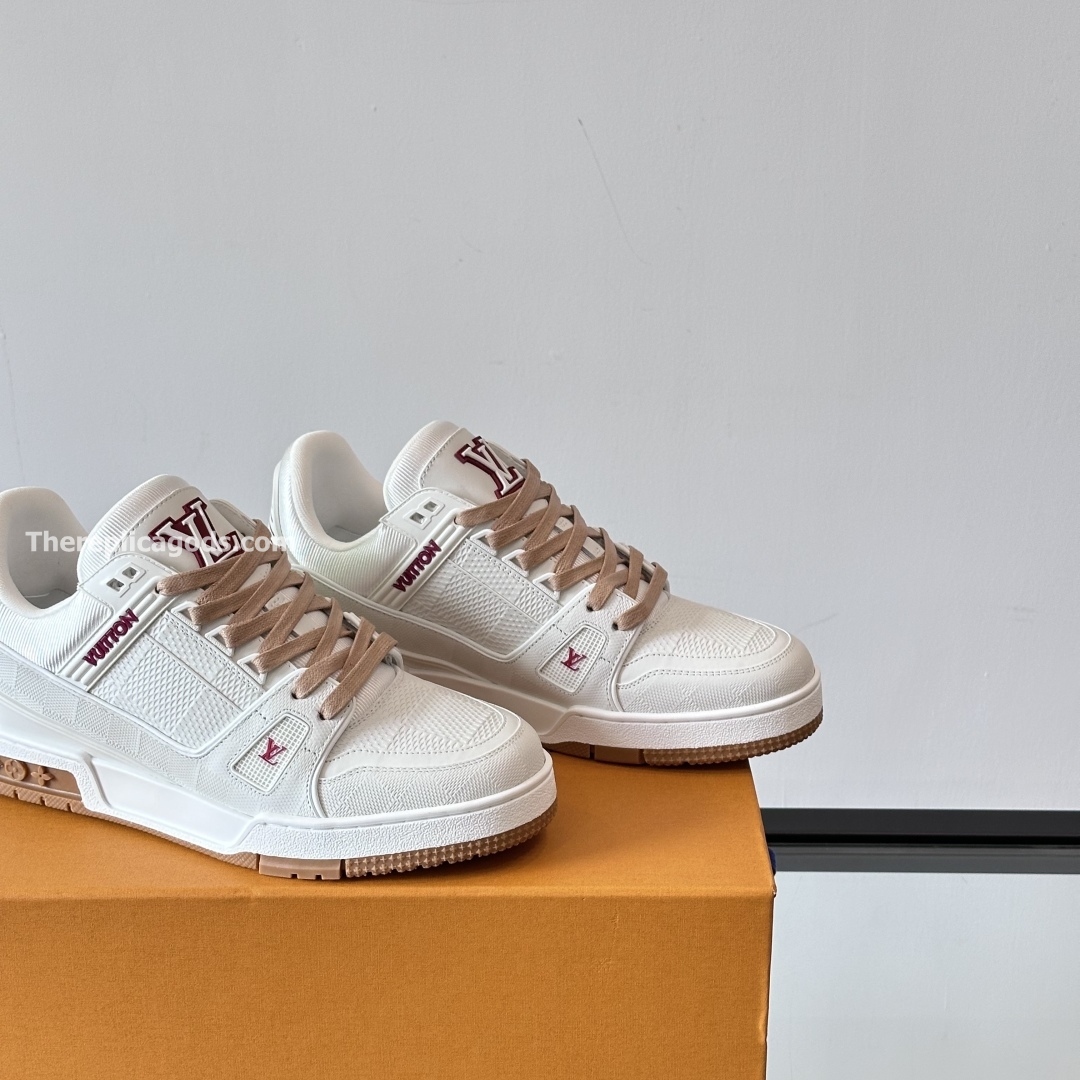 TRAINER SNEAKERS IN WHITE - LV937