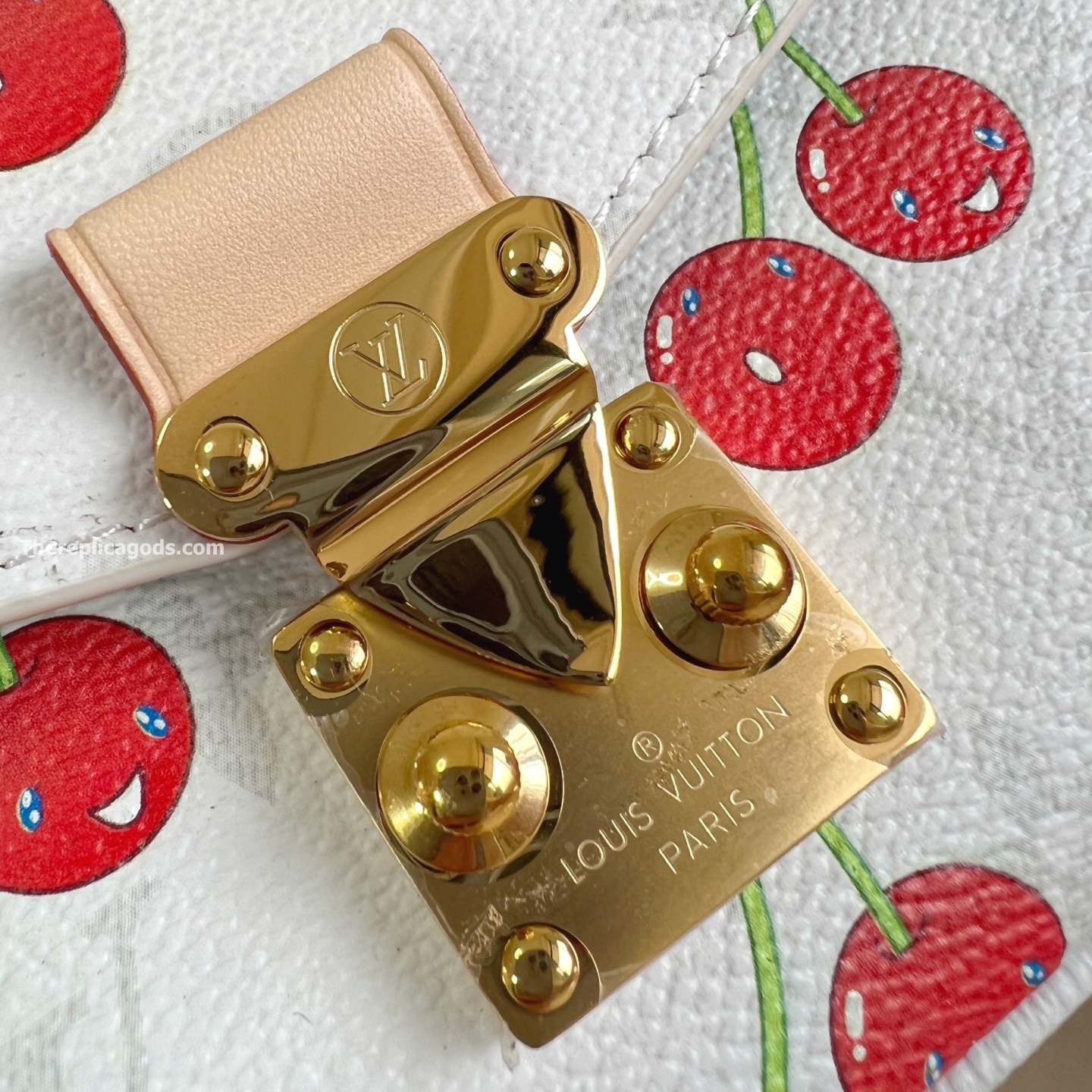 x TAKASHI MURAKAMI POCHETTE M?TIS EAST WEST WHITE MONOGRAM CANVAS M14231