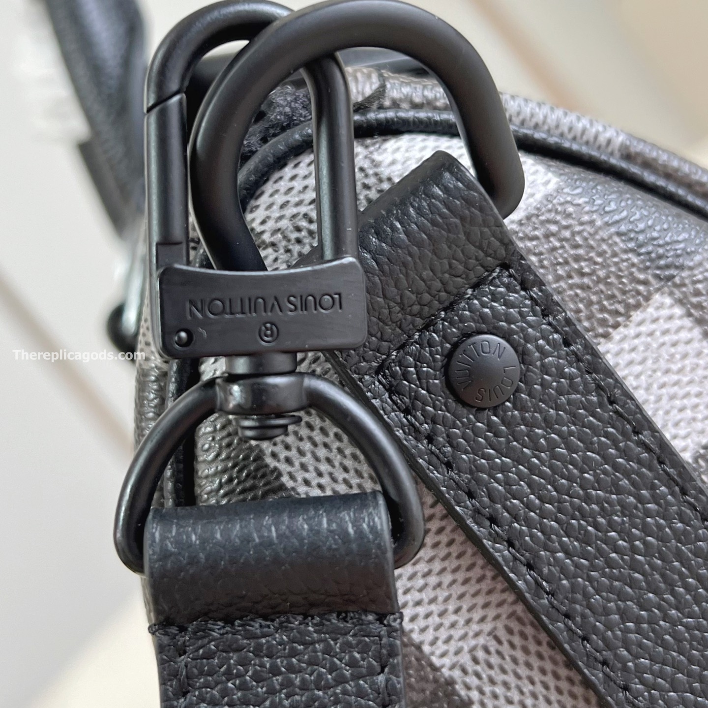 KEEPALL BANDOULIERE 25 BAG IN BLACK M14919