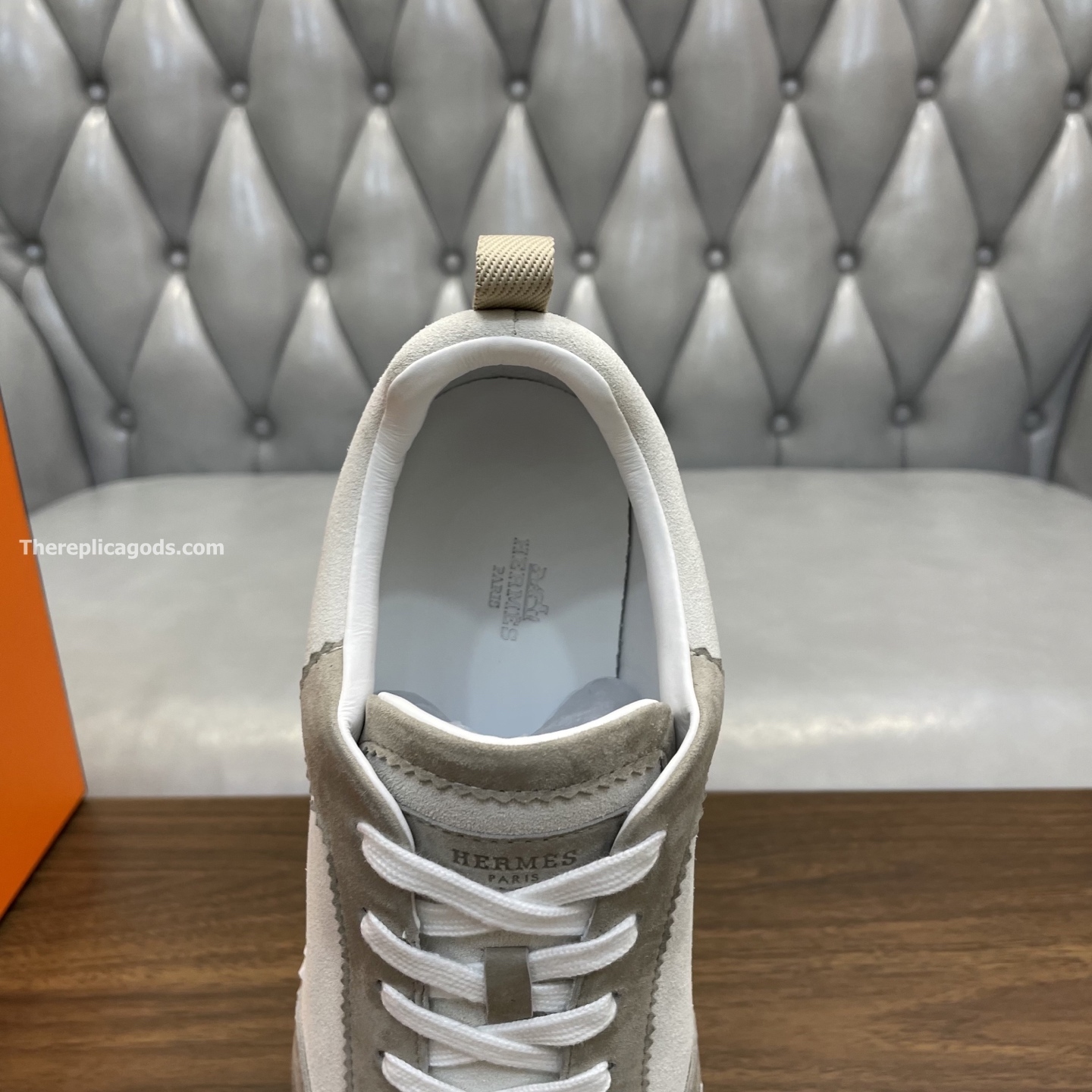 BOUNCING SNEAKERS IN BEIGE - H360