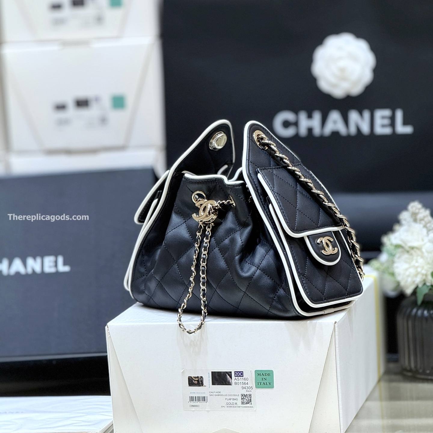 25 MINI HANDBAG BLACK CALFSKIN LEATHER
