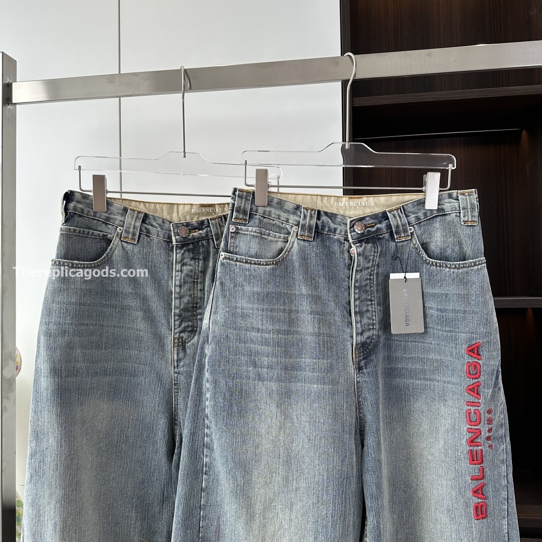 BAGGY PANTS IN STAINED IN LIGHT BLUE - TP598