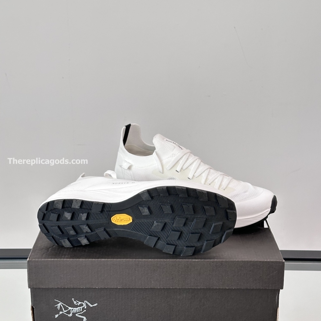 NORVAN SL 3 SNEAKERS IN WHITE