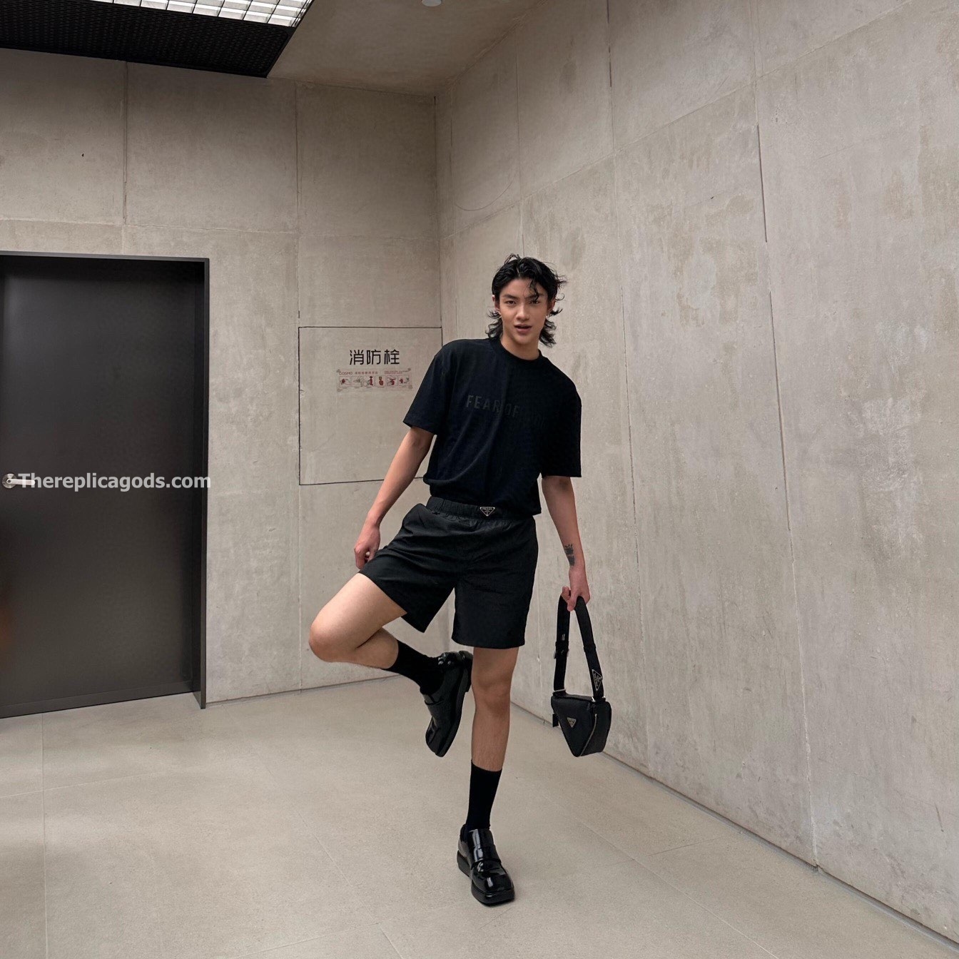 NYLON SHORTS IN BLACK - TP645
