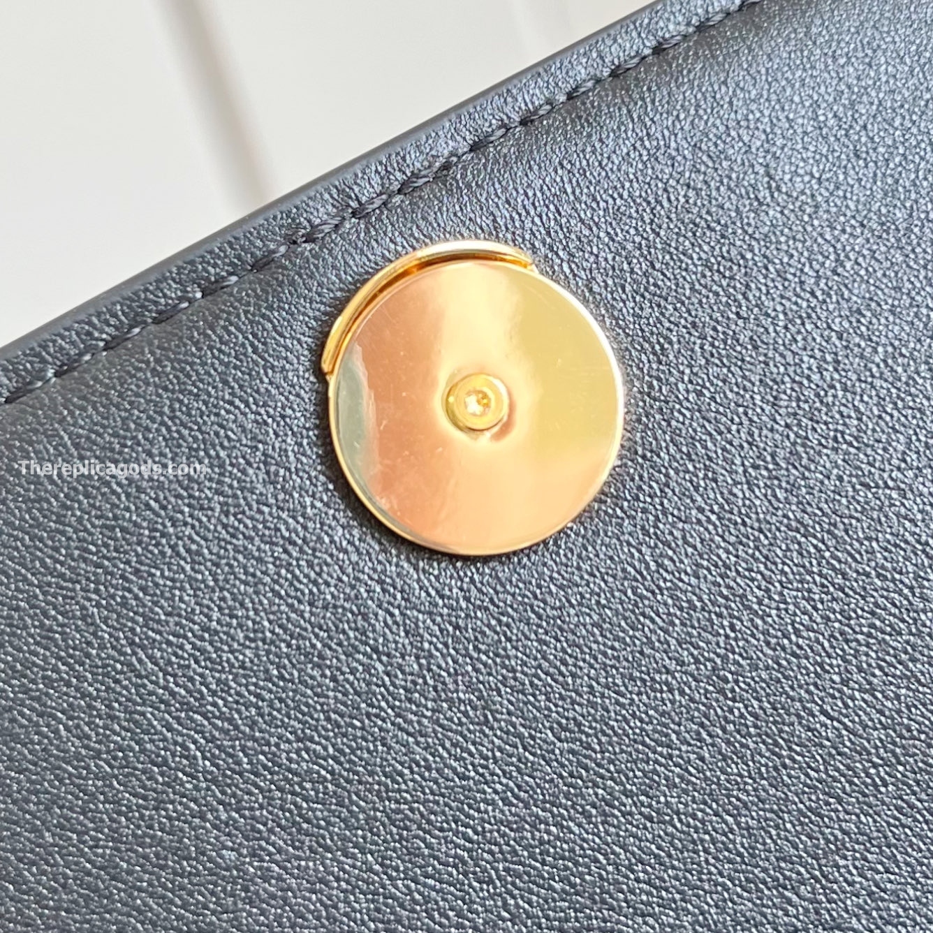WALLET ON CHAIN LV BLOOM IN BLACK M14564