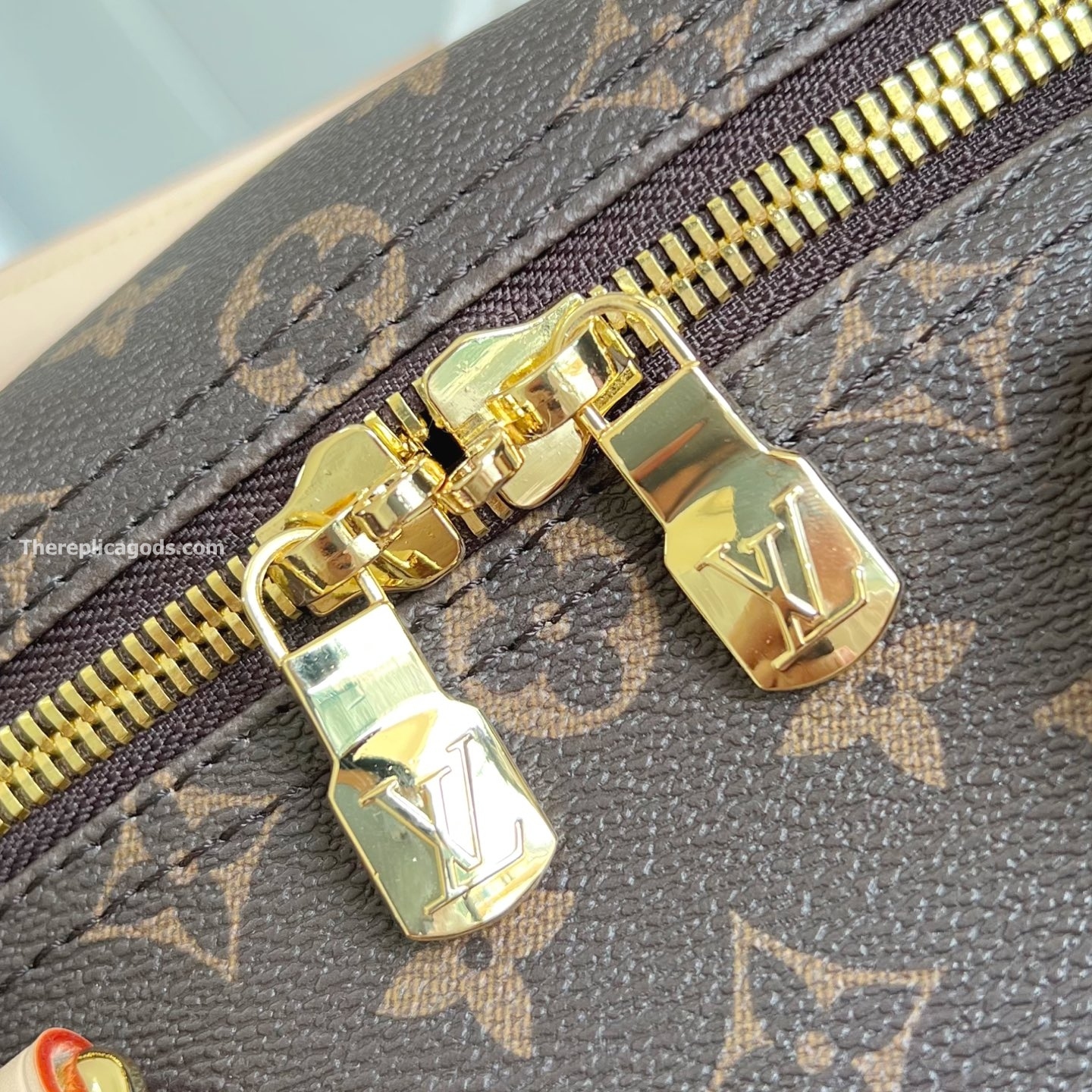 LV x TM KEEPALL BANDOULIERE 45 SAKURA BROWN M13752