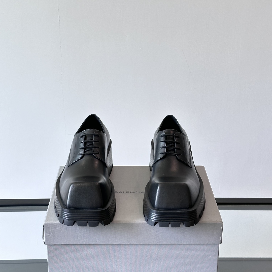TROOPER DERBY SHOES IN BLACK - BB273
