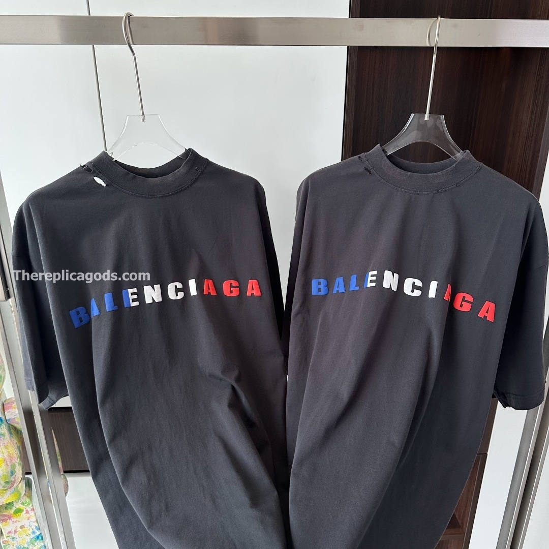 INTERNATIONAL T-SHIRT MEDIUM FIT IN FADED BLACK - TP622