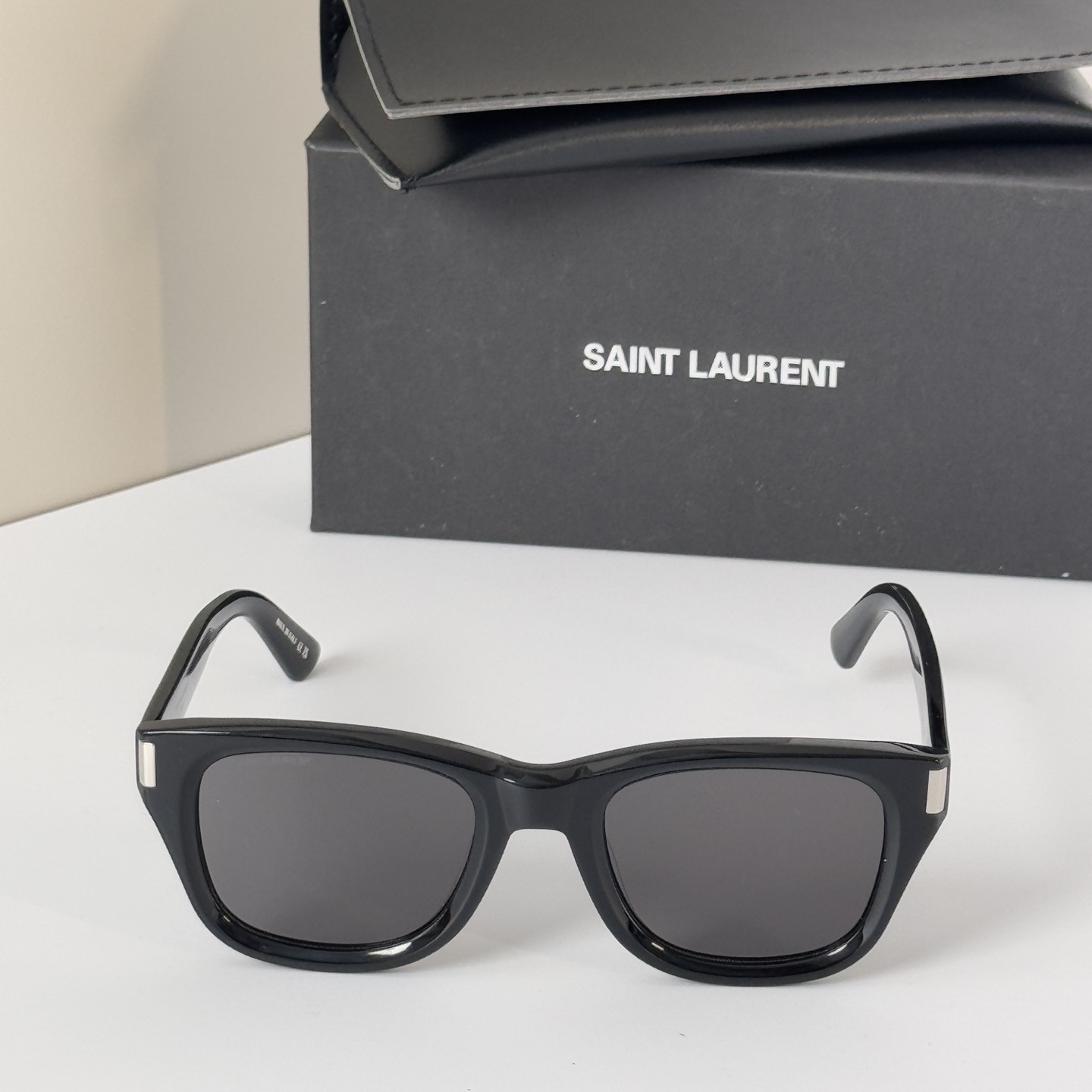 SUNGLASSES IN BLACK SL801 - SG133