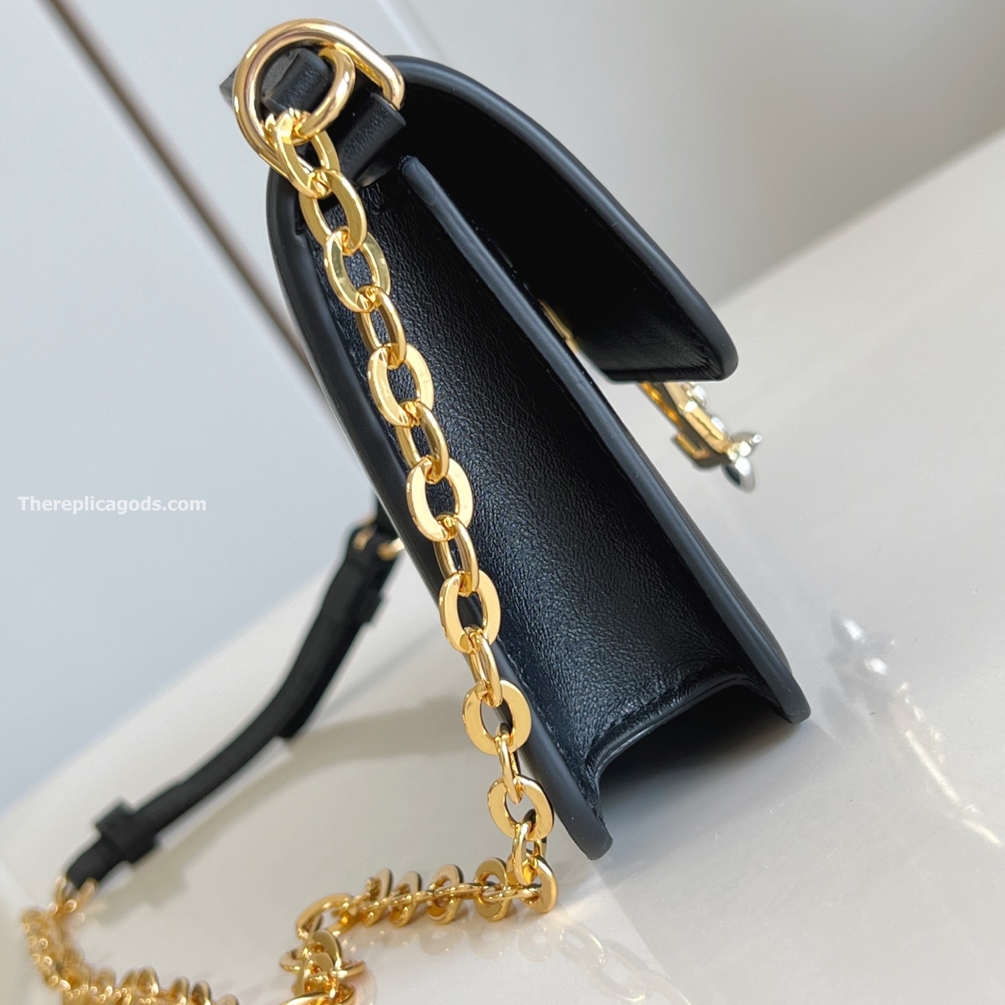WALLET ON CHAIN LV BLOOM IN BLACK M14564