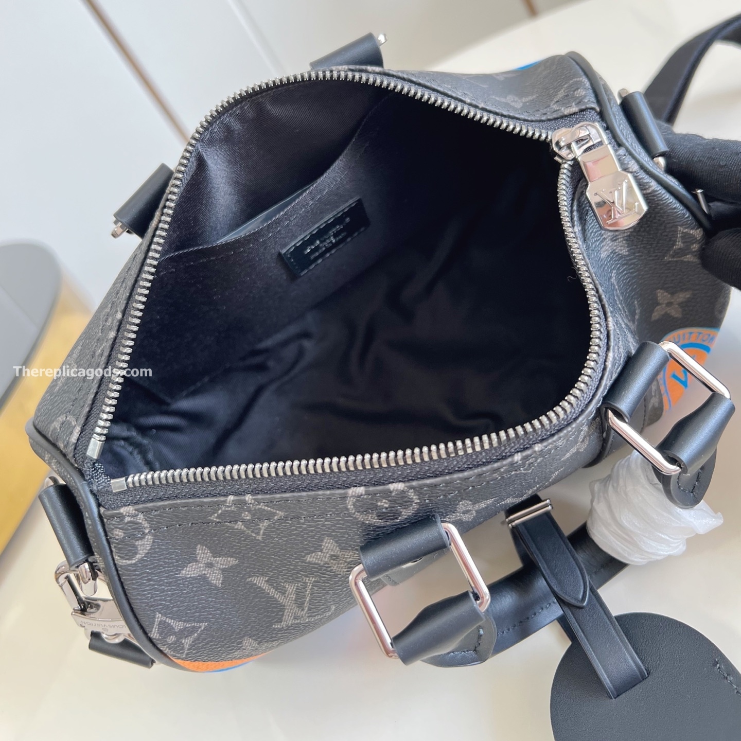 KEEPALL BANDOULI?RE 25 BLACK MONOGRAM ECLIPSE P01942