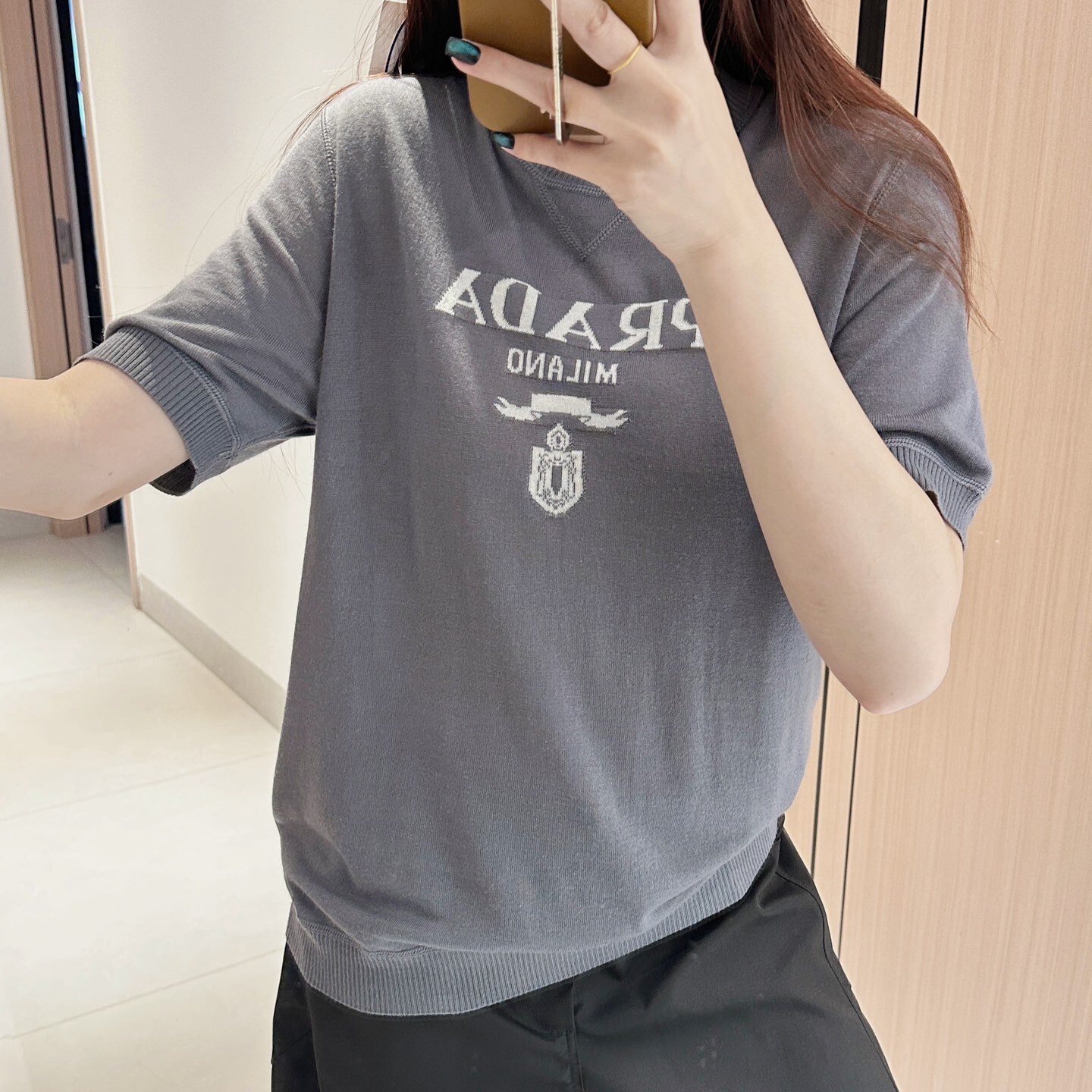 LOGO-INTARSIA KNITTED SHORT-SLEEVE T-SHIRT IN GREY - TP574