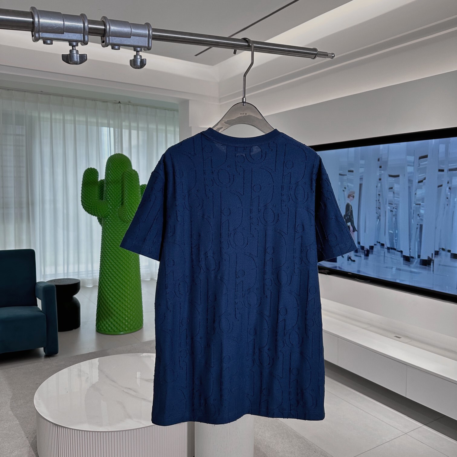 OBLIQUE T-SHIRT, RELAXED FIT DEEP BLUE COTTON JERSEY - TP571